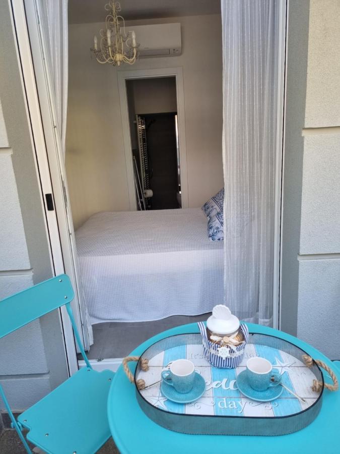 Hotel Residenza Azzurra Cattolica Exterior foto